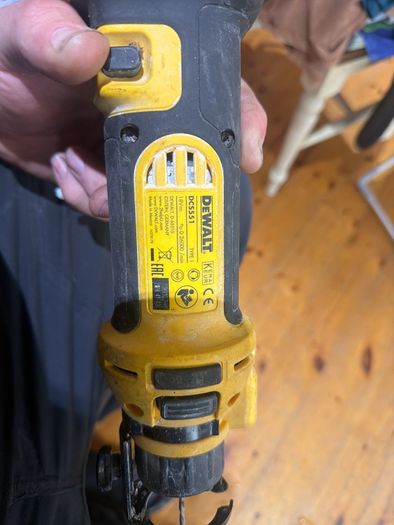 dewalt drywall cutout tool