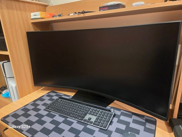 Samsung Odyssey G7 40"