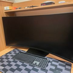 Samsung Odyssey G7 40"