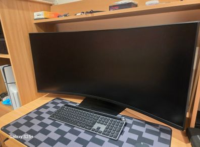 Samsung Odyssey G7 40"