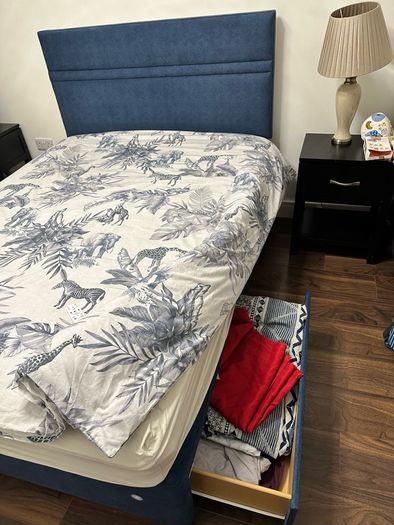 Respa Double Bed
