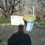 Toilet & cistern Image 2