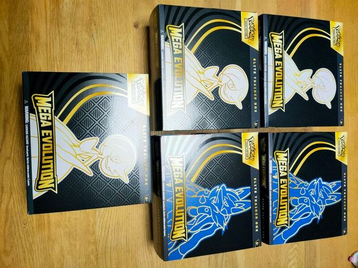 Mega Evolutions ETBs open Full set Cards Base and Holos