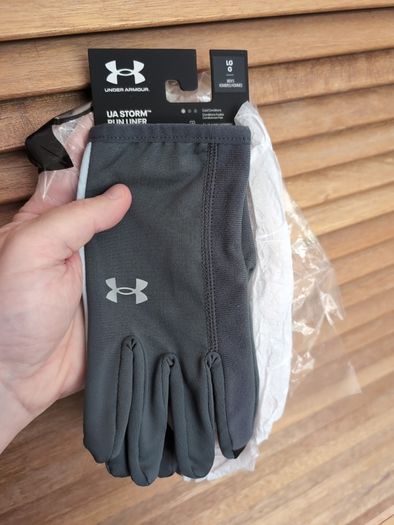 Under Armour running gloves NEW