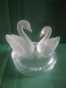 RCR Royal Crystal Rock Swans