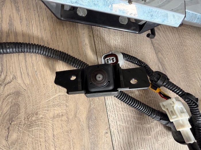 Mitsubishi L200 Tailgate parts