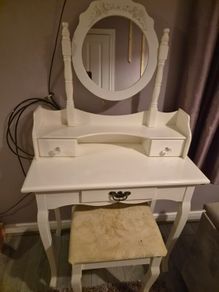 dressing table
