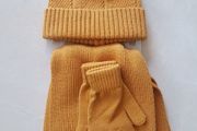 Hat + scarf + gloves