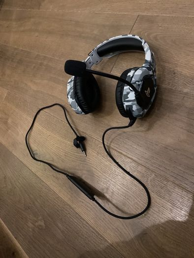 gaming headphones