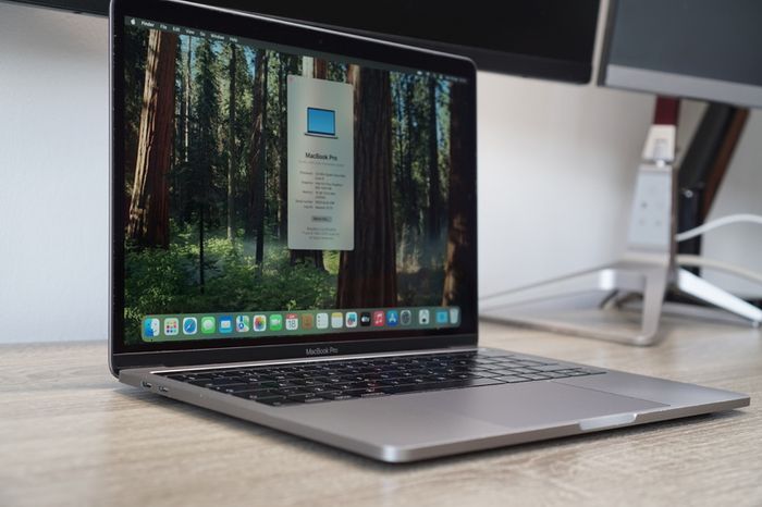 Apple MacBook Pro 13" (2019) | i5 2.4GHz | 16GB RAM | 4x Thunderbolt