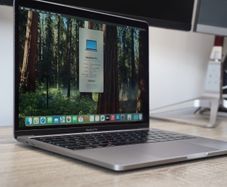 Apple MacBook Pro 13" (2019) | i5 2.4GHz | 16GB RAM | 4x Thunderbolt