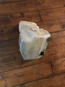 Bmw e30 washer fluid bottle
