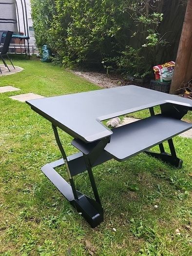 Ergotron WorkFit-T Medium Stand up desk