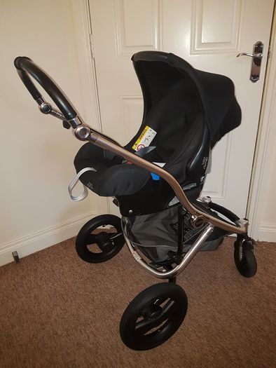 Britax Affinity Travel System 3 in 1 + Extras