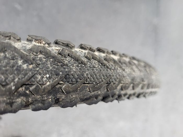 Hybrid Giant Escape R2 Disc Brakes No Offers