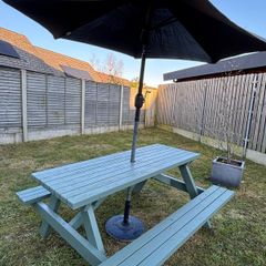 Garden Picnic Table / Picnic Bench and Parasol