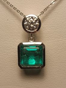 Emeraldine Quartz and Real Moissanite Pendant and Chain