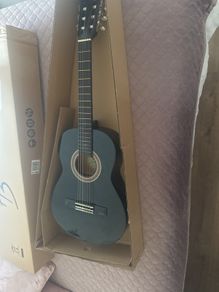 left handed guitar