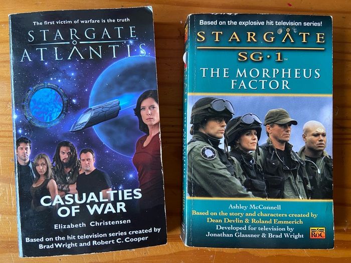 Stargate SG1 - Stargate Atlantis books