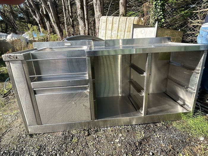 Stainless steal kitchen unit with sinks