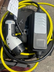 Type 2 car charger. 3 pin plug
