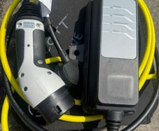 Type 2 car charger. 3 pin plug