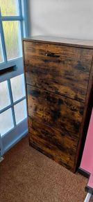 Shoe cabinet