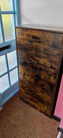 Shoe cabinet