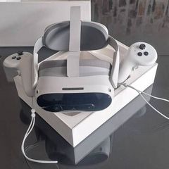 Pico 4 Ultra VR Headset 256GB - White