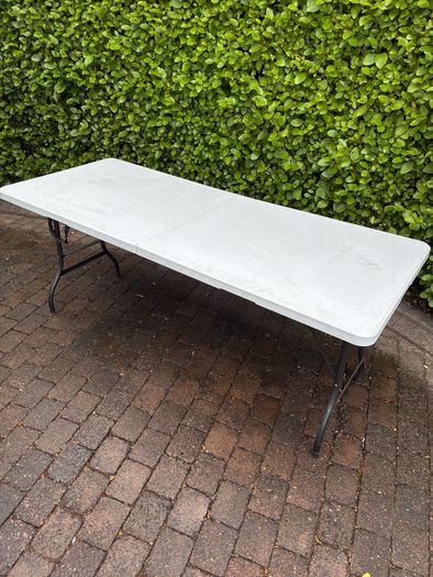 6ft Folding Table.