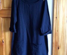 M&S Ladies Navy jersey Tunic Top size 16 includes Postage