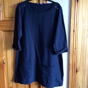 M&S Ladies Navy jersey Tunic Top size 16 includes Postage