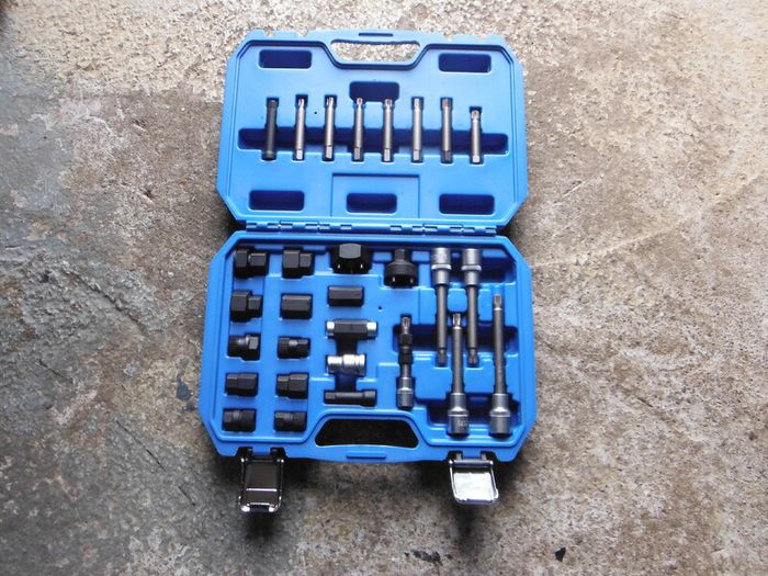 30 Piece Alternator Pulley Removal Kit As New