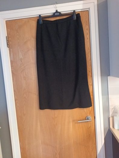 Grazia Black Longt Sleevless Cardigan & Matching Skirt. .  Size 18.