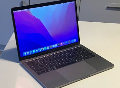 Apple Macbookpro A1709 -intel I5-ssd 256 Gb -8gb-13" Read More..