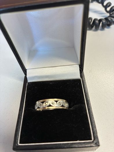 9ct gold and silver ring