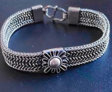 Vintage Sterling Silver wheat link chain bracelet with floral centrepiece & S hook clasp