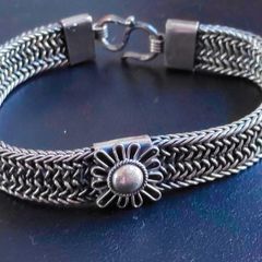 Vintage Sterling Silver wheat link chain bracelet with floral centrepiece & S hook clasp