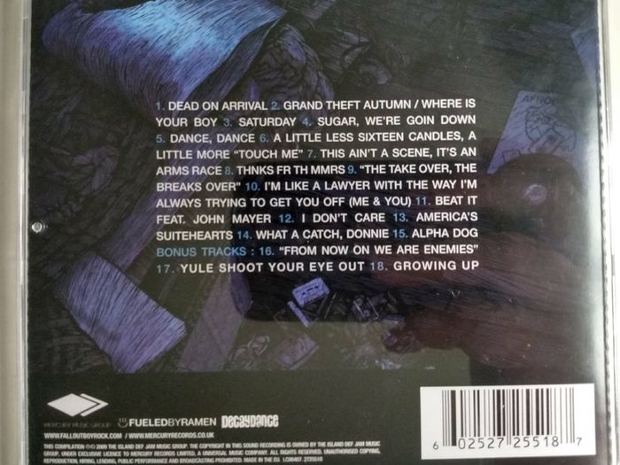 Fall Out Boy - Believers Never Die Greatest Hits CD (2009) Bonus tracks VG+