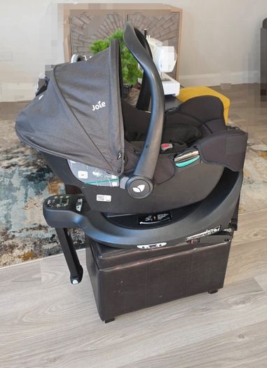 SPOTLESS Joie I- snug 2 car seat and rotating isofix base