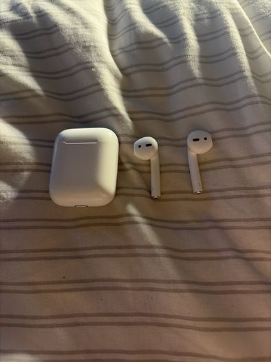 2nd Gen Airpods
