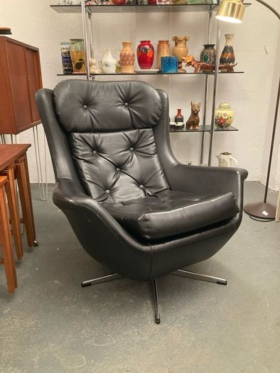 1960s Parker Knoll Egg Chair - Warehouse and Showroom Open  Saturday 10th October 12 til 4pm  Eircode R95T227