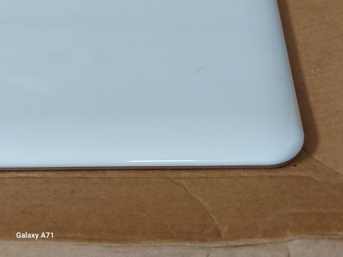 Samsung Galaxy Tab 2, Model GT-P5110, White, Comes with charging Cable, Pin Locked, for parts or repair