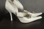 White high heels, size 6