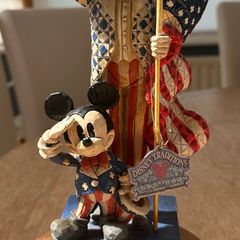 Jim Shore Disney Traditions figurine