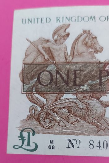 English 1919 One Pound Banknote Extremely Fine Condition