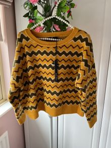 jumper Bnwt cozy jumper mustard & khaki pattern size small