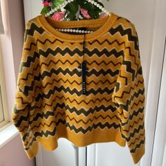 jumper Bnwt cozy jumper mustard & khaki pattern size small