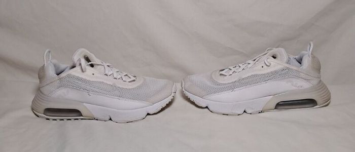 nike air max 2090 size 6 eu 39 white in excellent condition