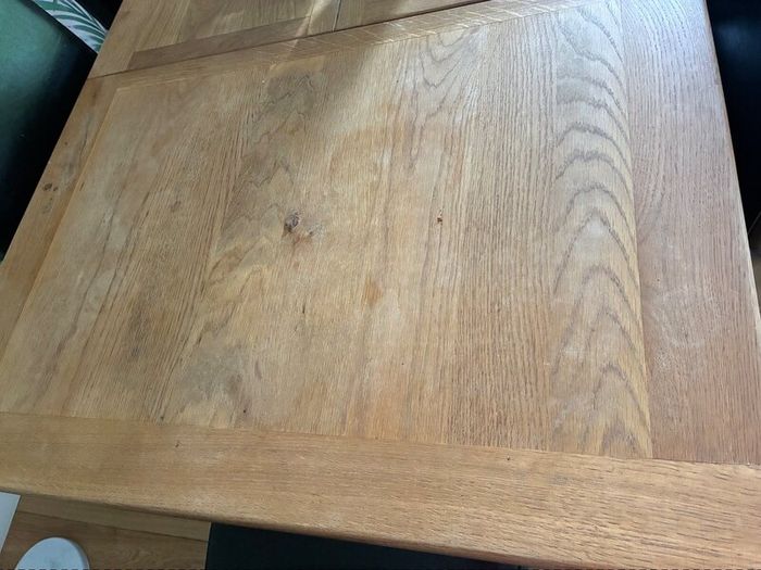 Dining table & 6 Chairs